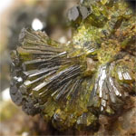 エピドート(Epidote)