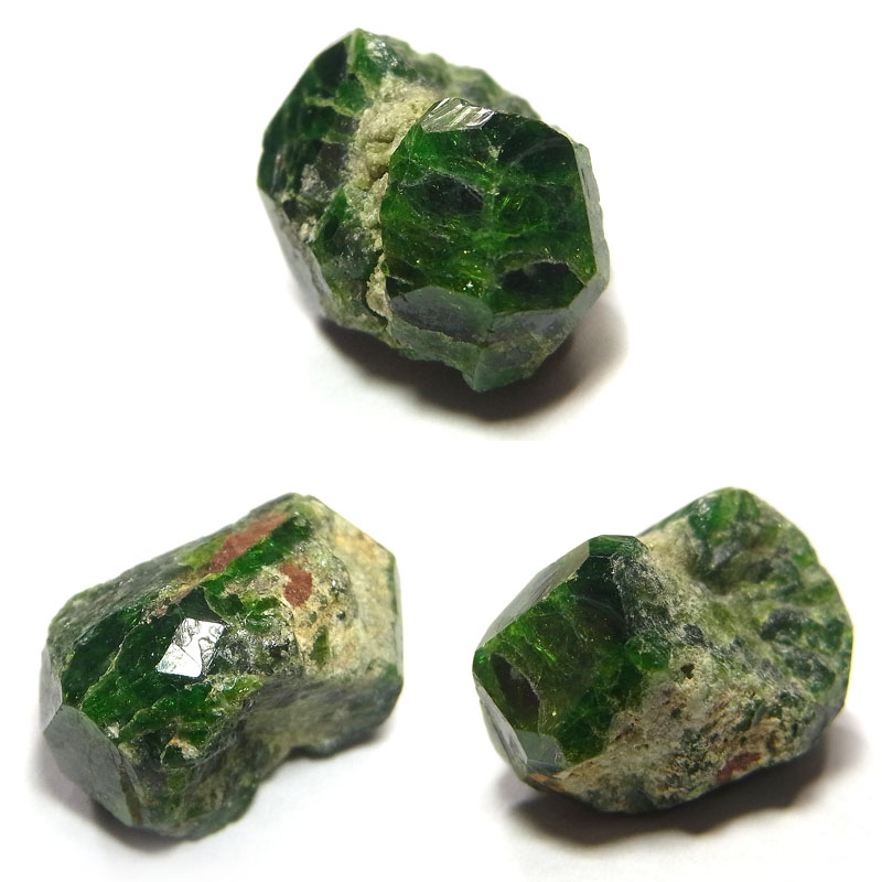 デマントイド(Andradite Garnet var. Demantoid)